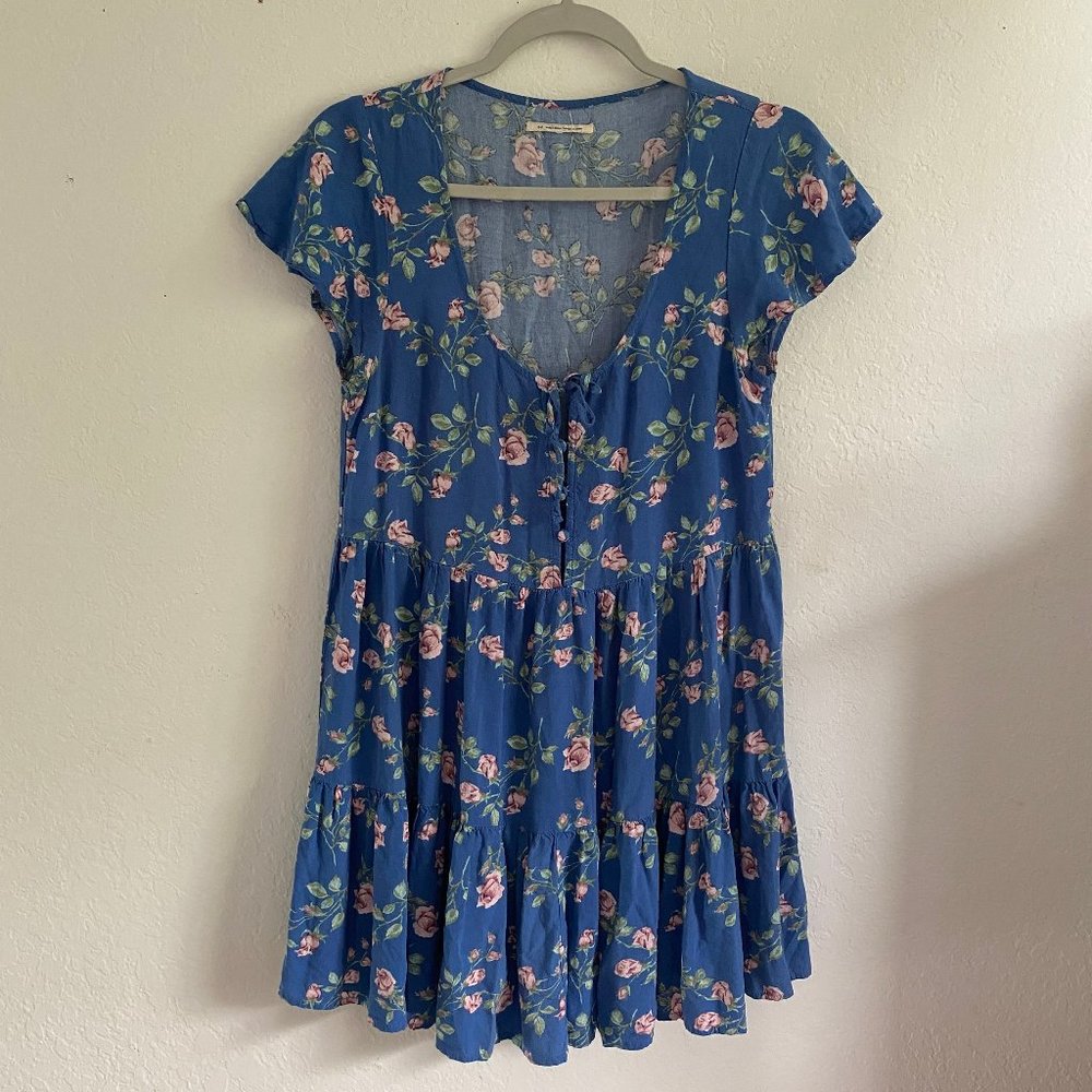 Urban Outfitters Women's Size Small Deep Scoop Floral Button Tunic Blouse